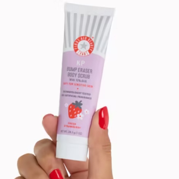 First Aid Beauty KP Bump Eraser Body Scrub 10% AHA Fresh Strawberry - Picture 1 of 6
